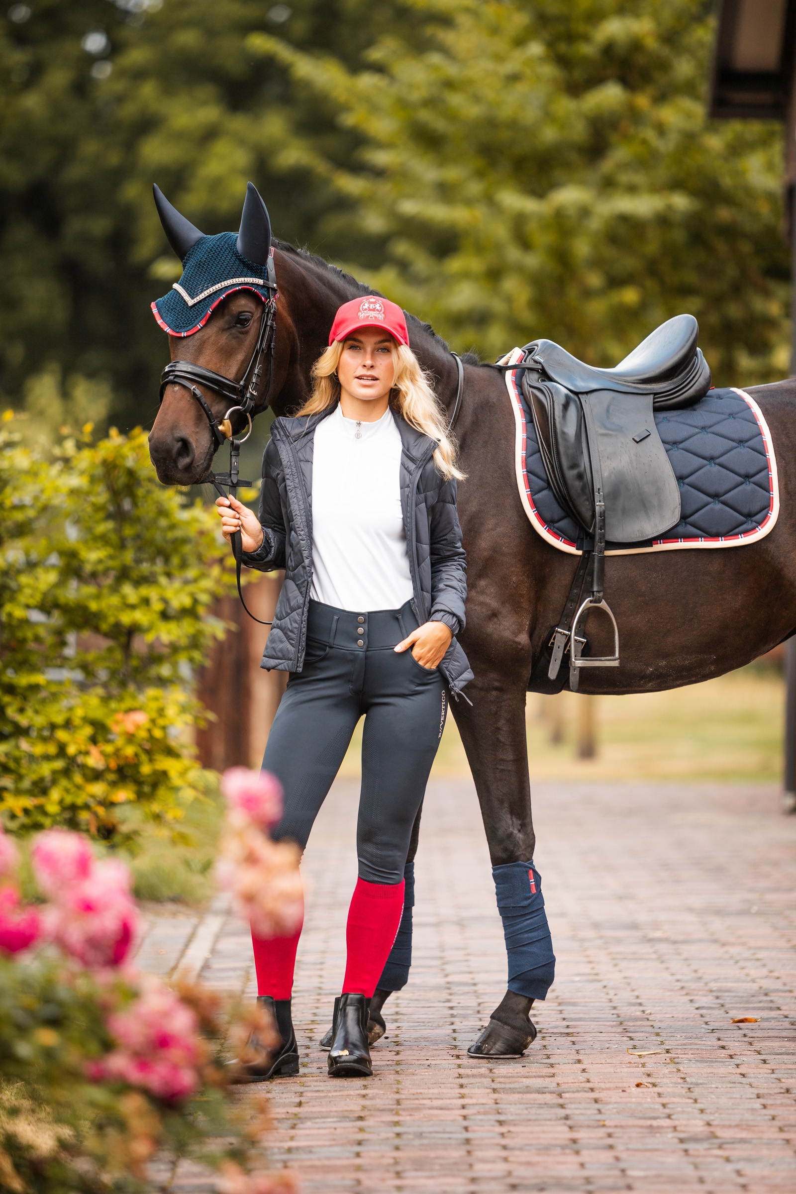 B Vertigo Amory Czaprak ujeżdżeniowy z wyhaftowanym monogramem