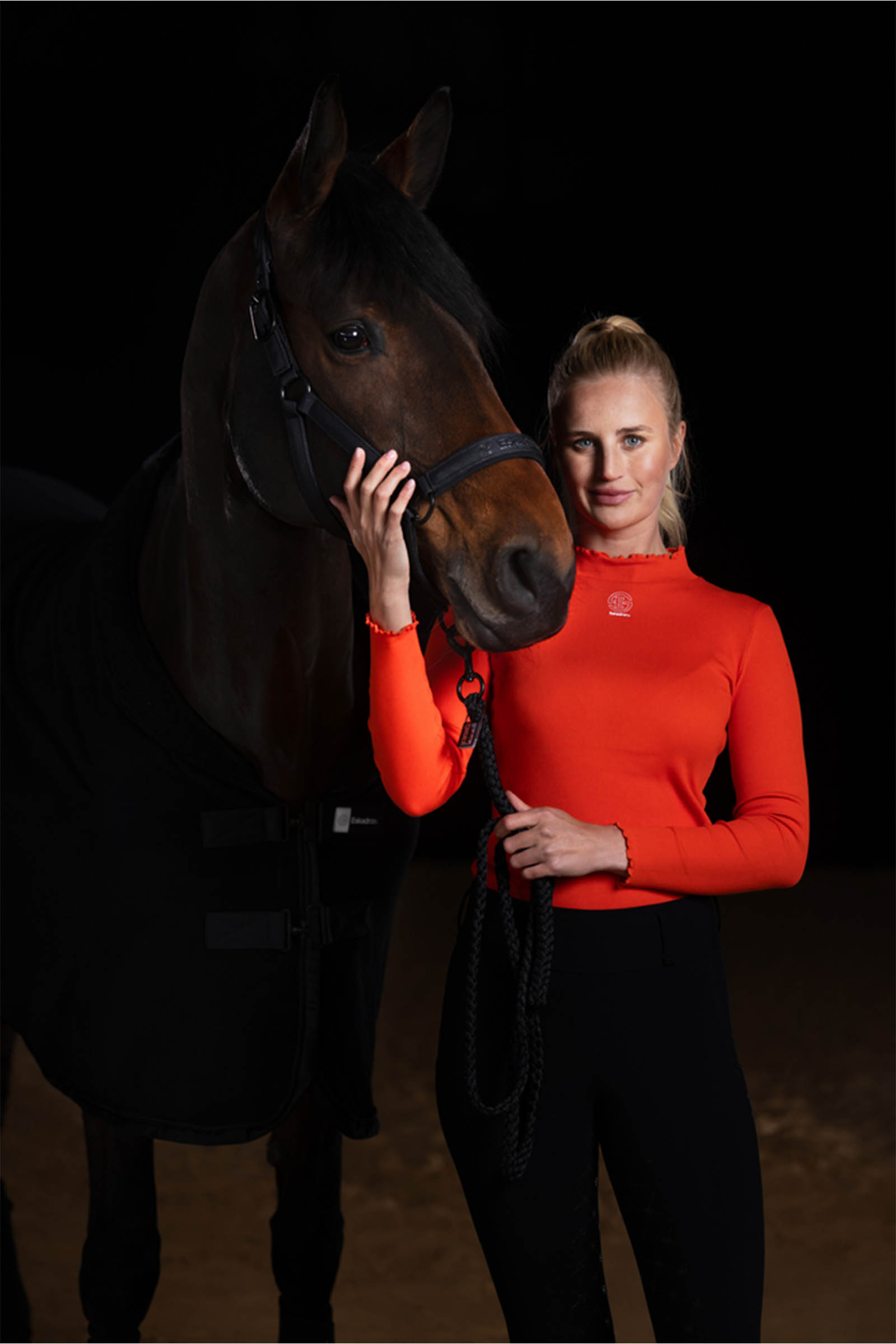 Eskadron Dynamics AW25 glitrende grime med dobbel spenne