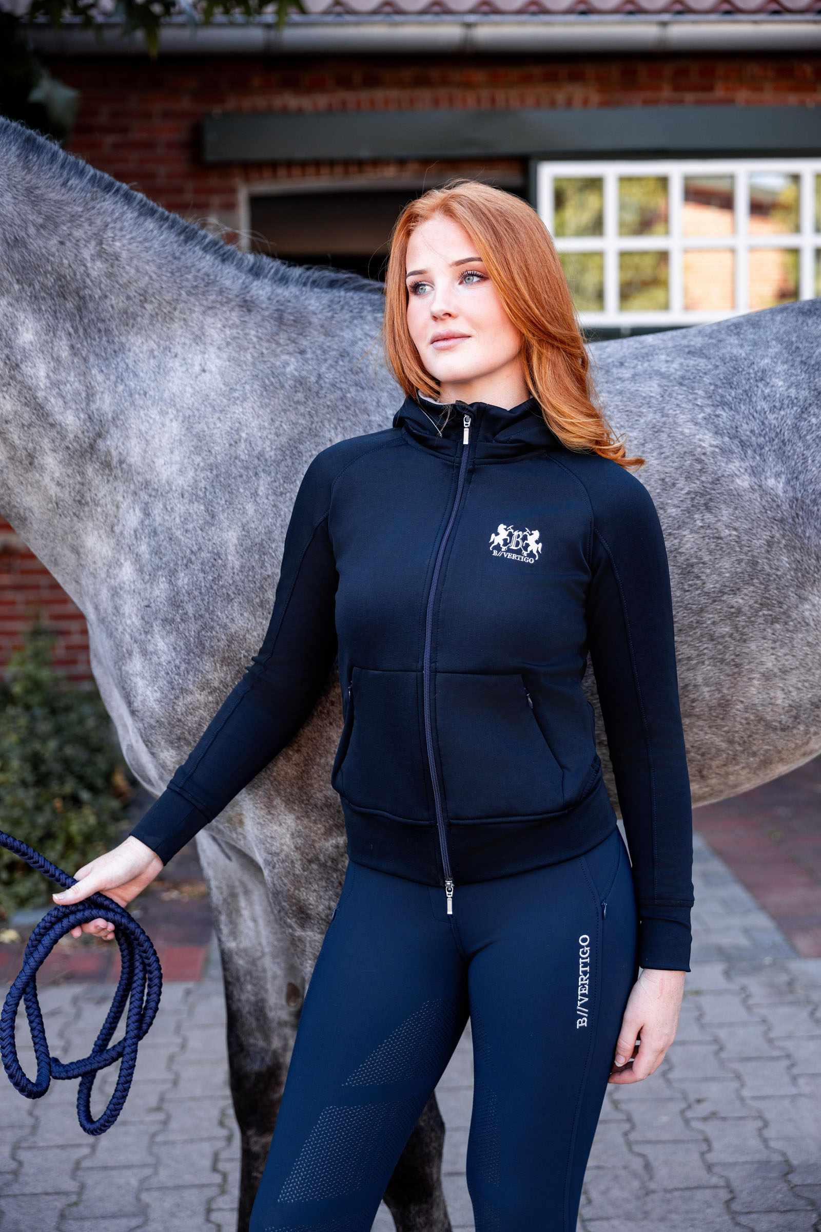 Damska bluza z kapturem B Vertigo Colleen