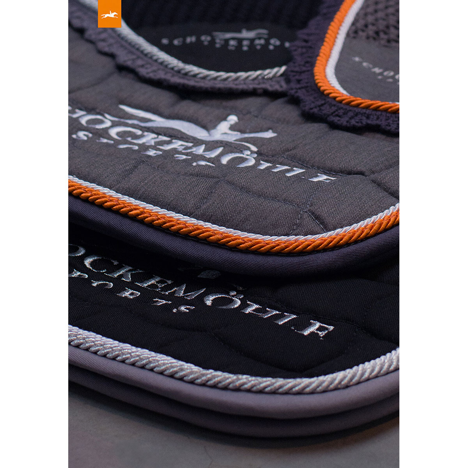 Czaprak ujeżdżeniowy Schockerm&ouml;hle Sports Dynamite DL, z logo