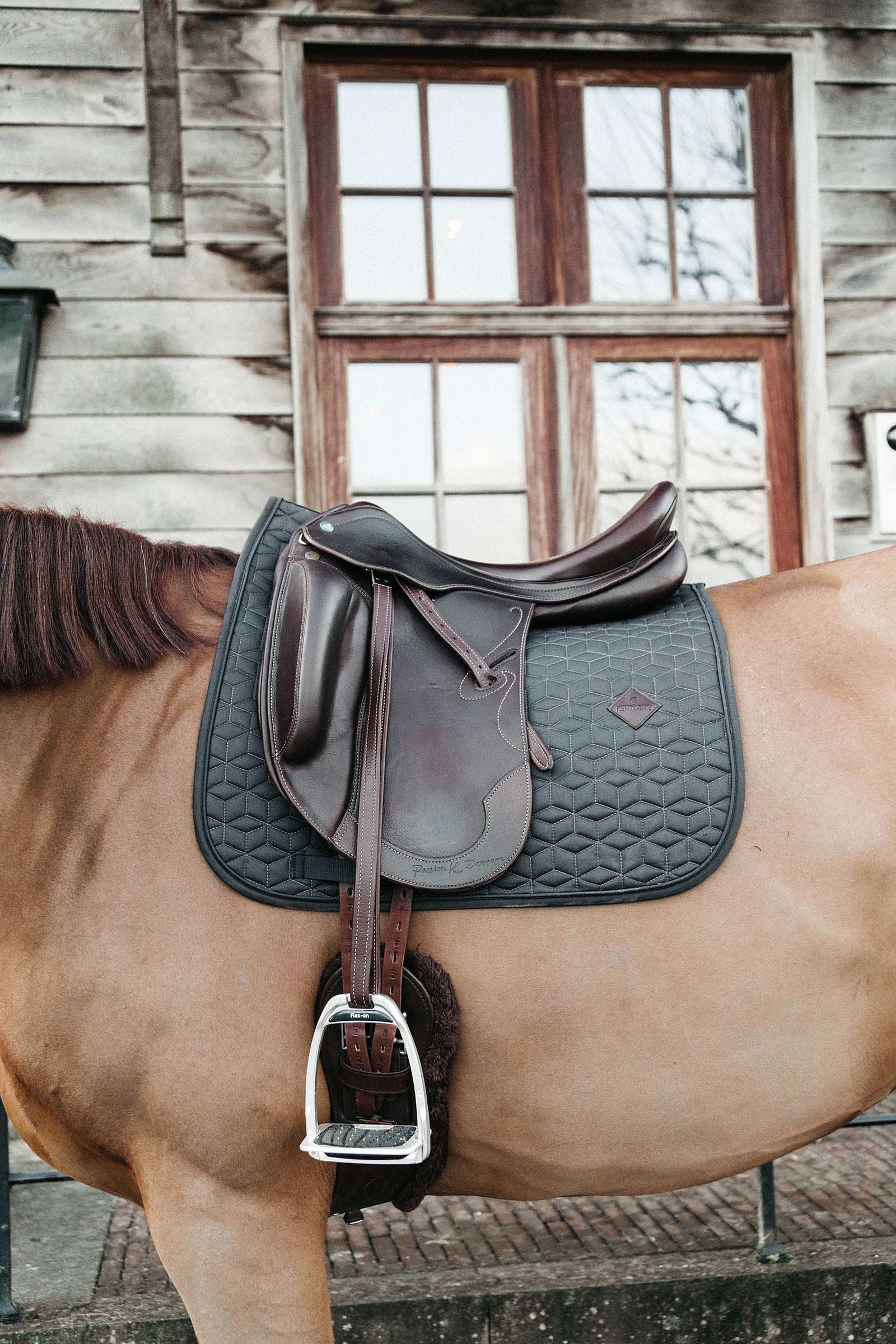 Grey Kentucky Horsewear Basic Czaprak ujeżdżeniowy