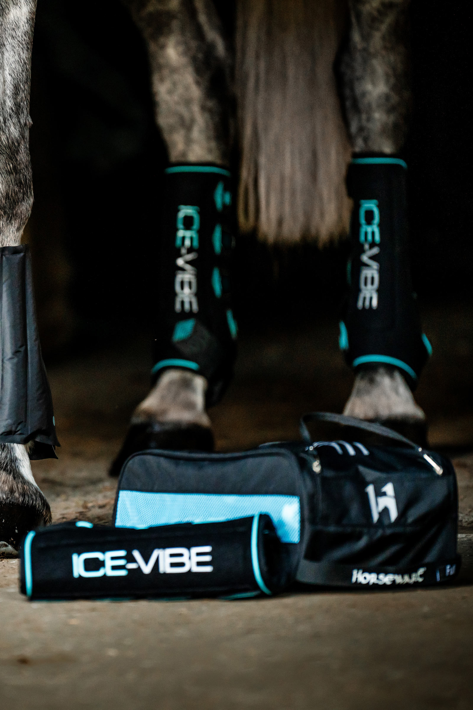 Horseware Ice-Vibe chłodzące ochraniacze z wibracją (para)