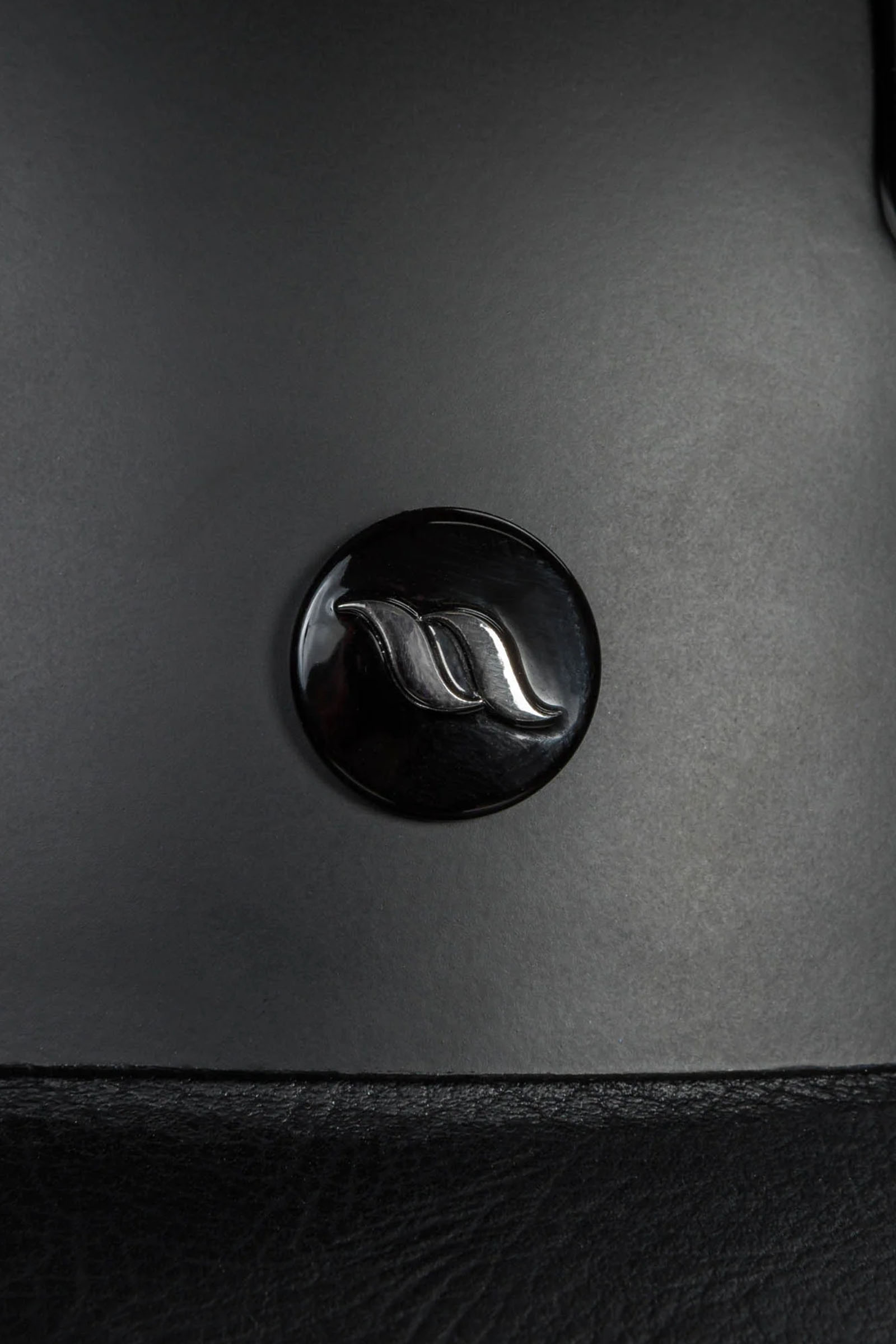 Back on Track Neoz kask jeździecki z gładką g&oacute;rną częścią