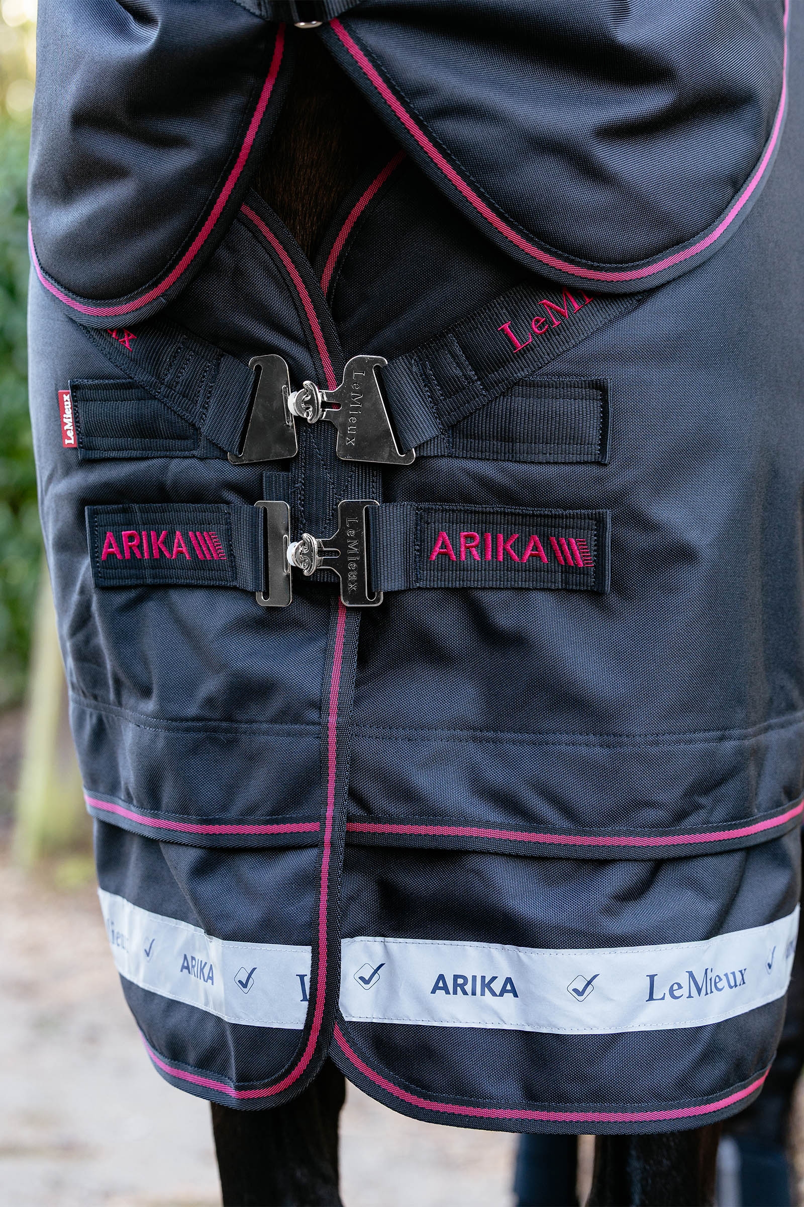 LeMieux Arika Storm-Tek derka padokowa z odpinaną częścią szyjną, 100 g