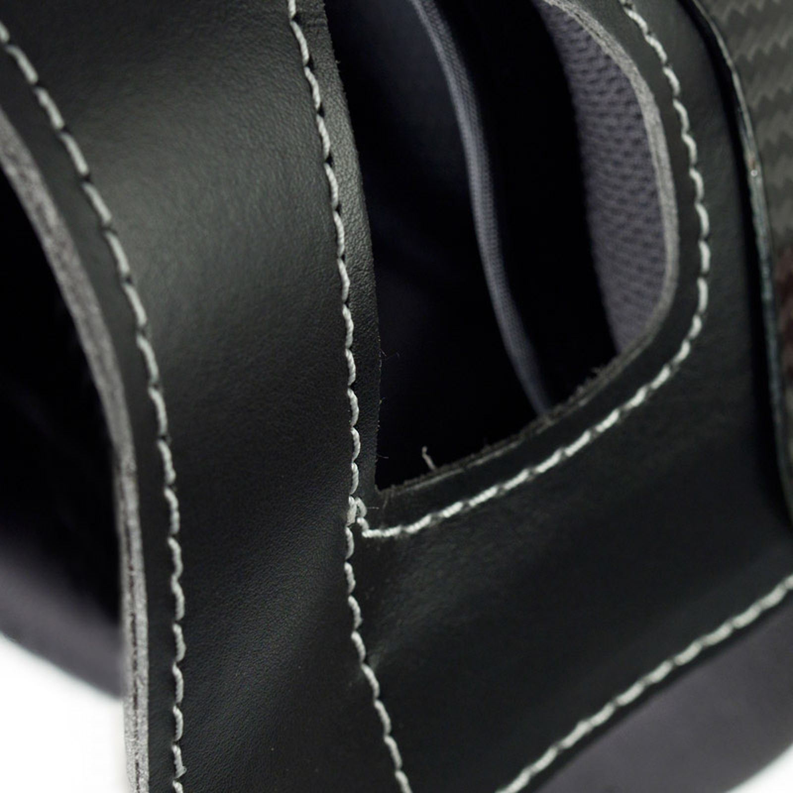 Kask z włókna węglowego Finntack Elite