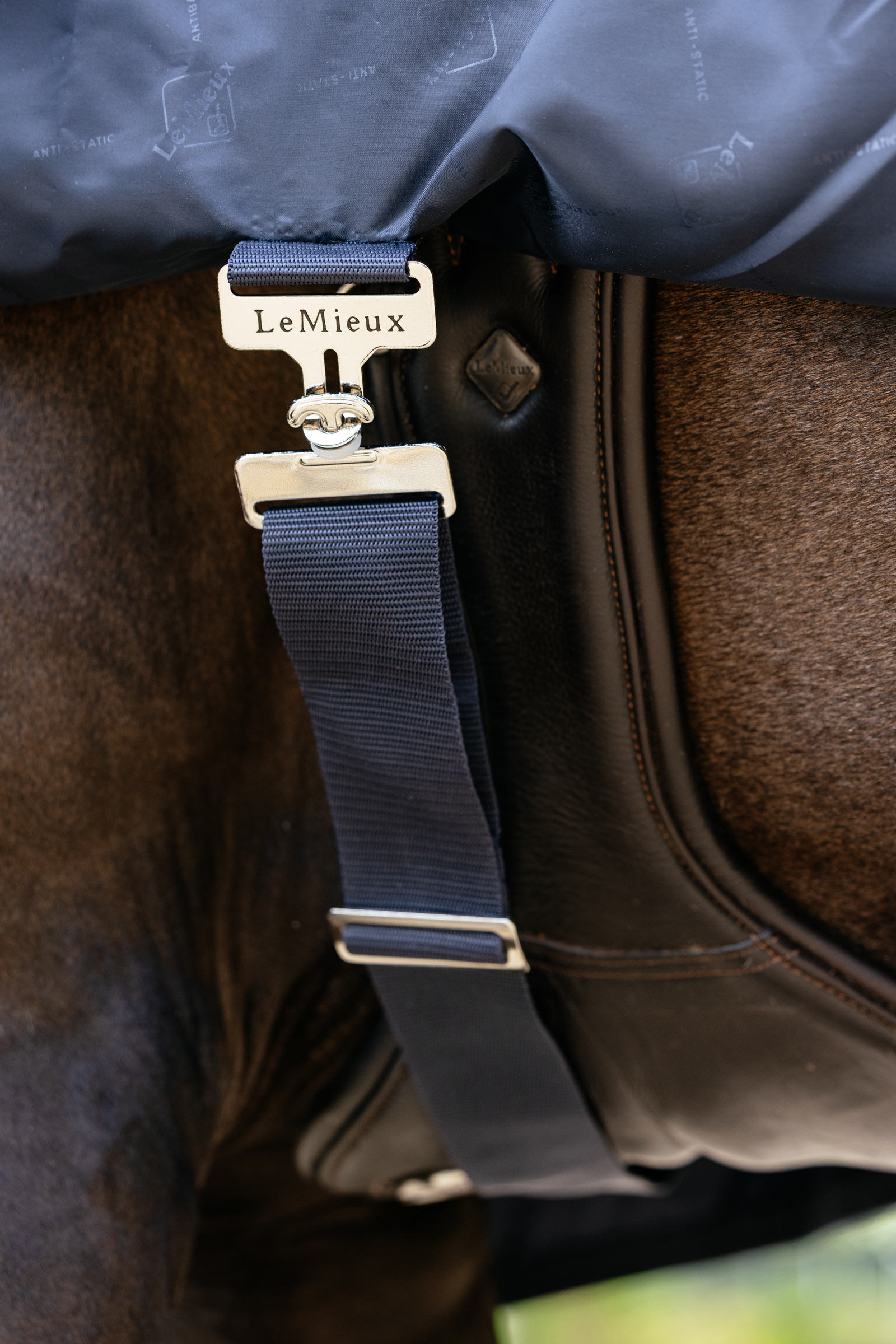 LeMieux derka treningowa przeciwdeszczowa z przymocowanym szyjnym elementem