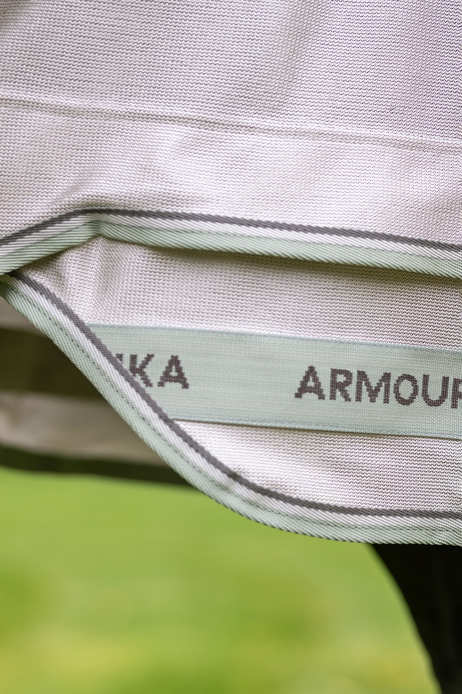LeMieux Arika Armour-Tek Kołdra Przeciwmuchowa z odpinanym kapturkiem
