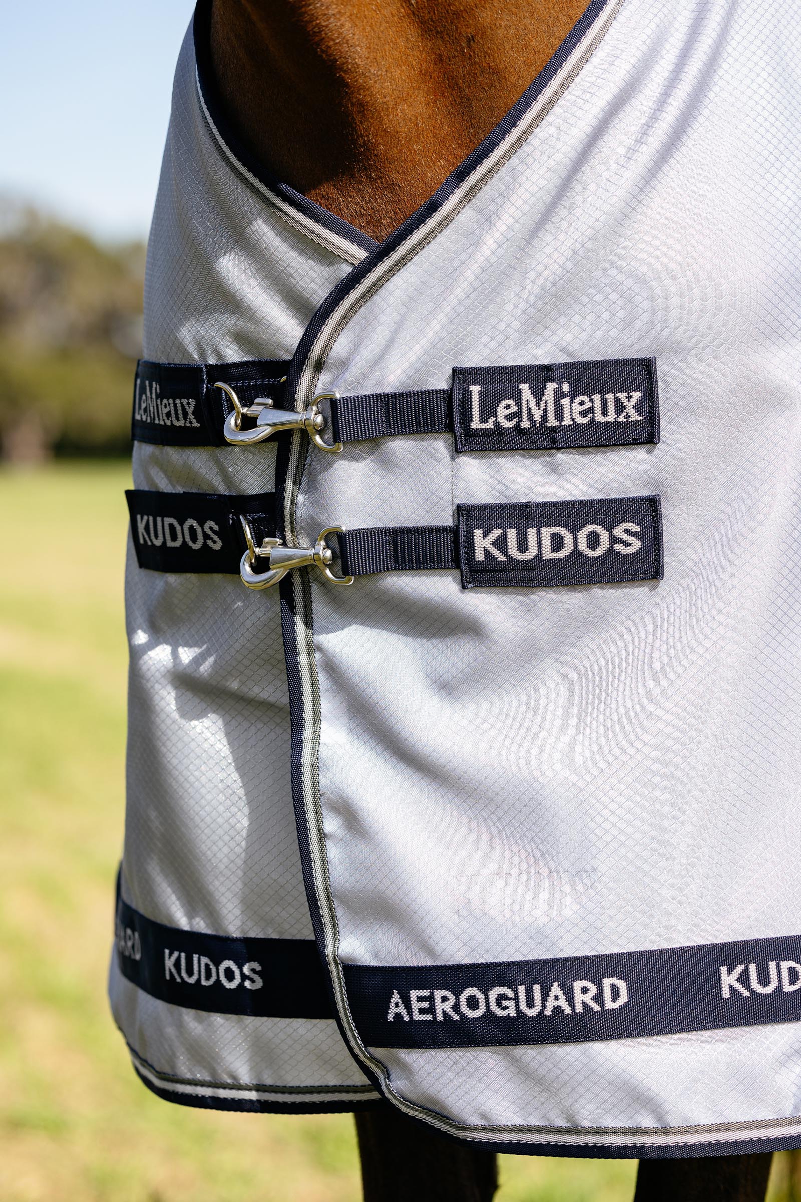 LeMieux Kudos AeroGuard derka przeciw owadom z odpinanym kapturem