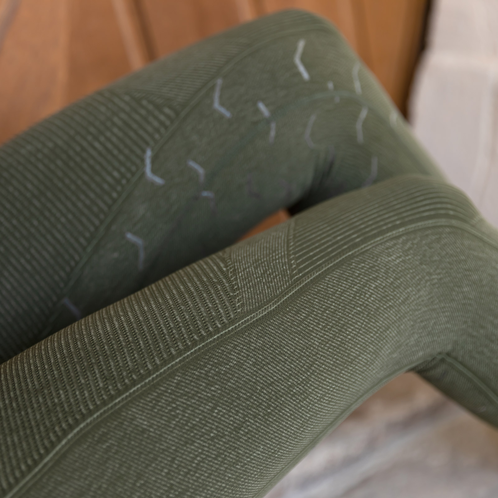 Bryczesy damskie Horze Vanessa w stylu jeans&oacute;w z pełnym lejem silikonowym