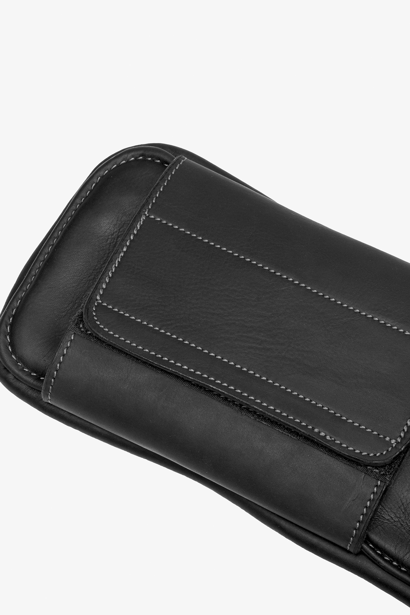 LeMieux Gel-Tek Krótki anatomiczny popręg z fartuchem i magnesem