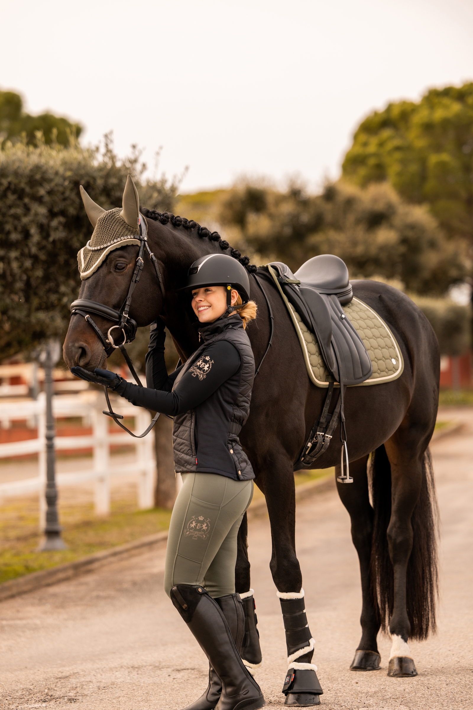 B Vertigo Caitlin Damskie legginsy jeździeckie z wysokim stanem i pelnym lejem