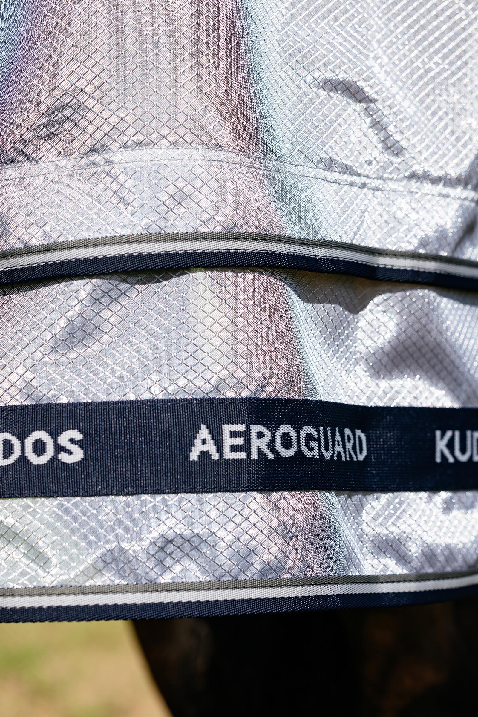 LeMieux Kudos AeroGuard derka przeciw owadom z odpinanym kapturem