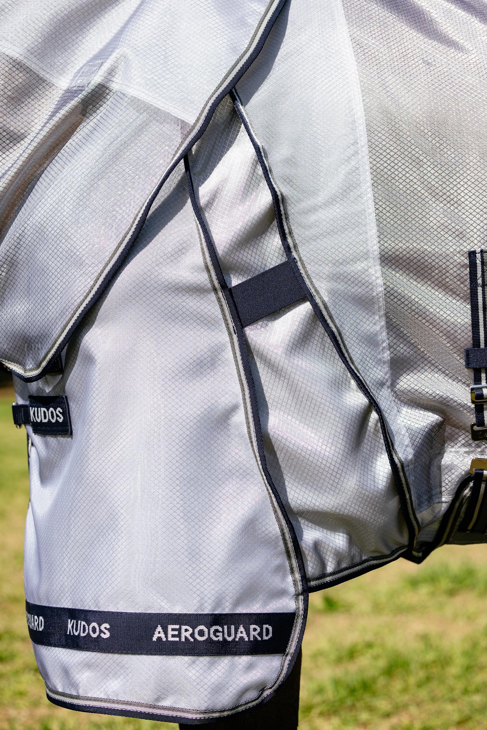 LeMieux Kudos AeroGuard derka przeciw owadom z odpinanym kapturem