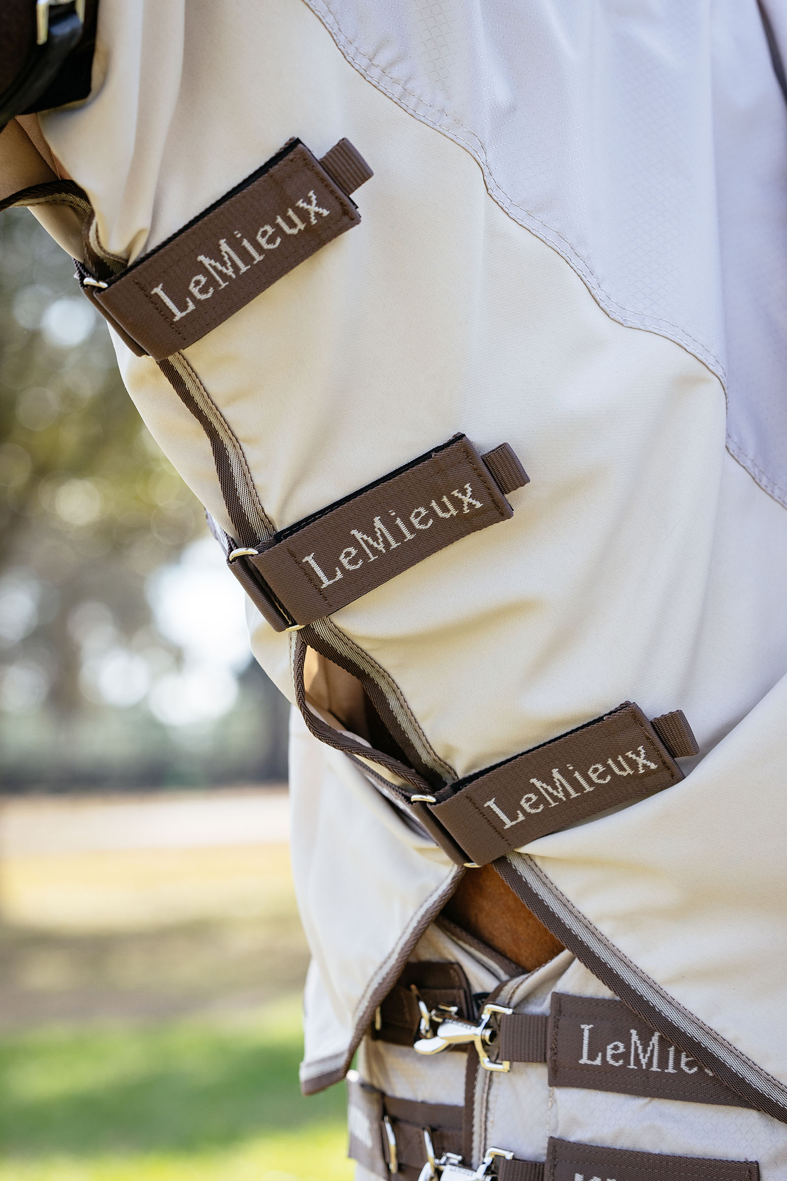 LeMieux Kudos Shower Pro derka egzemowa z odpinanym kapturkiem