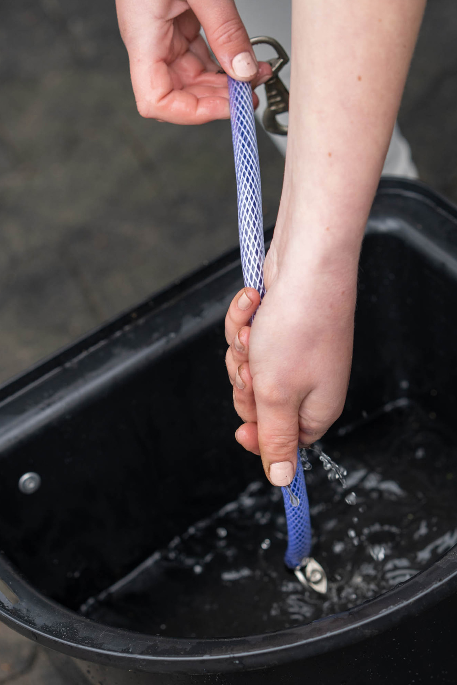 Powr&oacute;t na tor, łatwy w czyszczeniu przew&oacute;d ogonowy