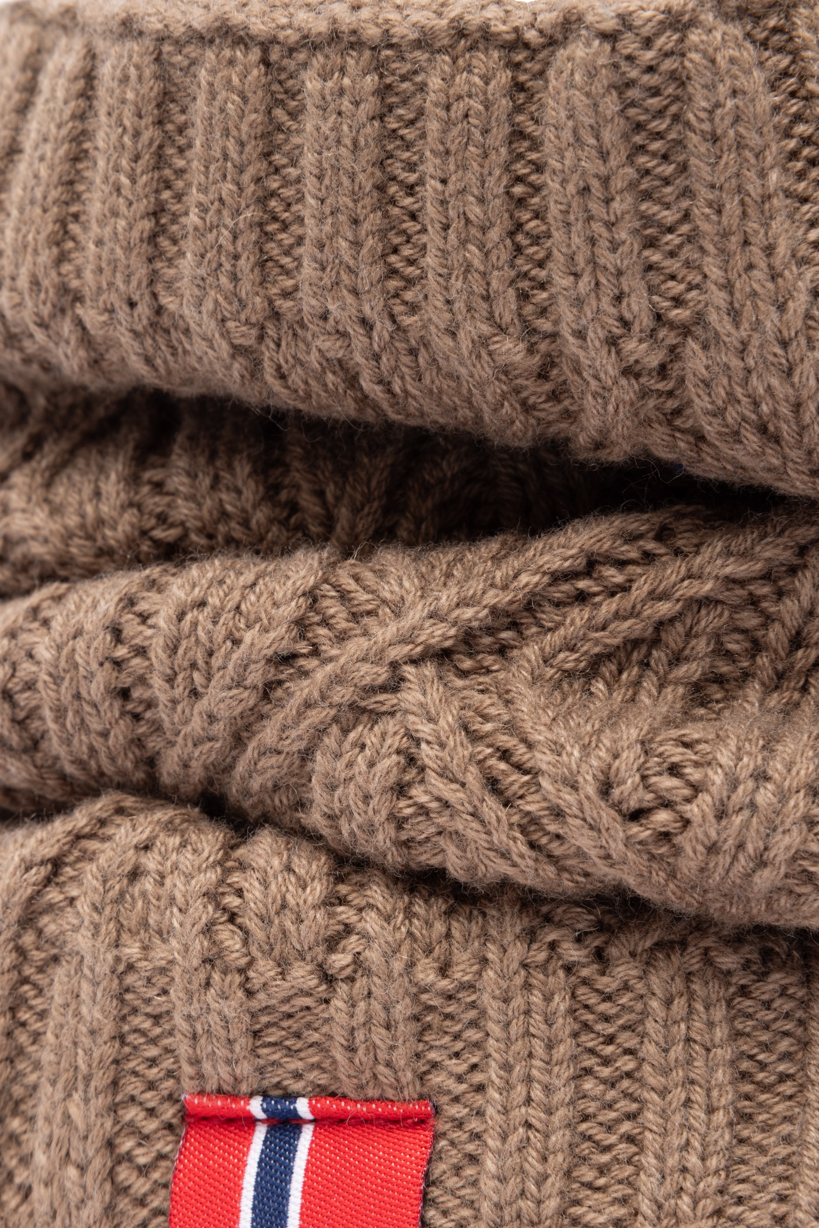 B Vertigo Faye Dziewiński komin