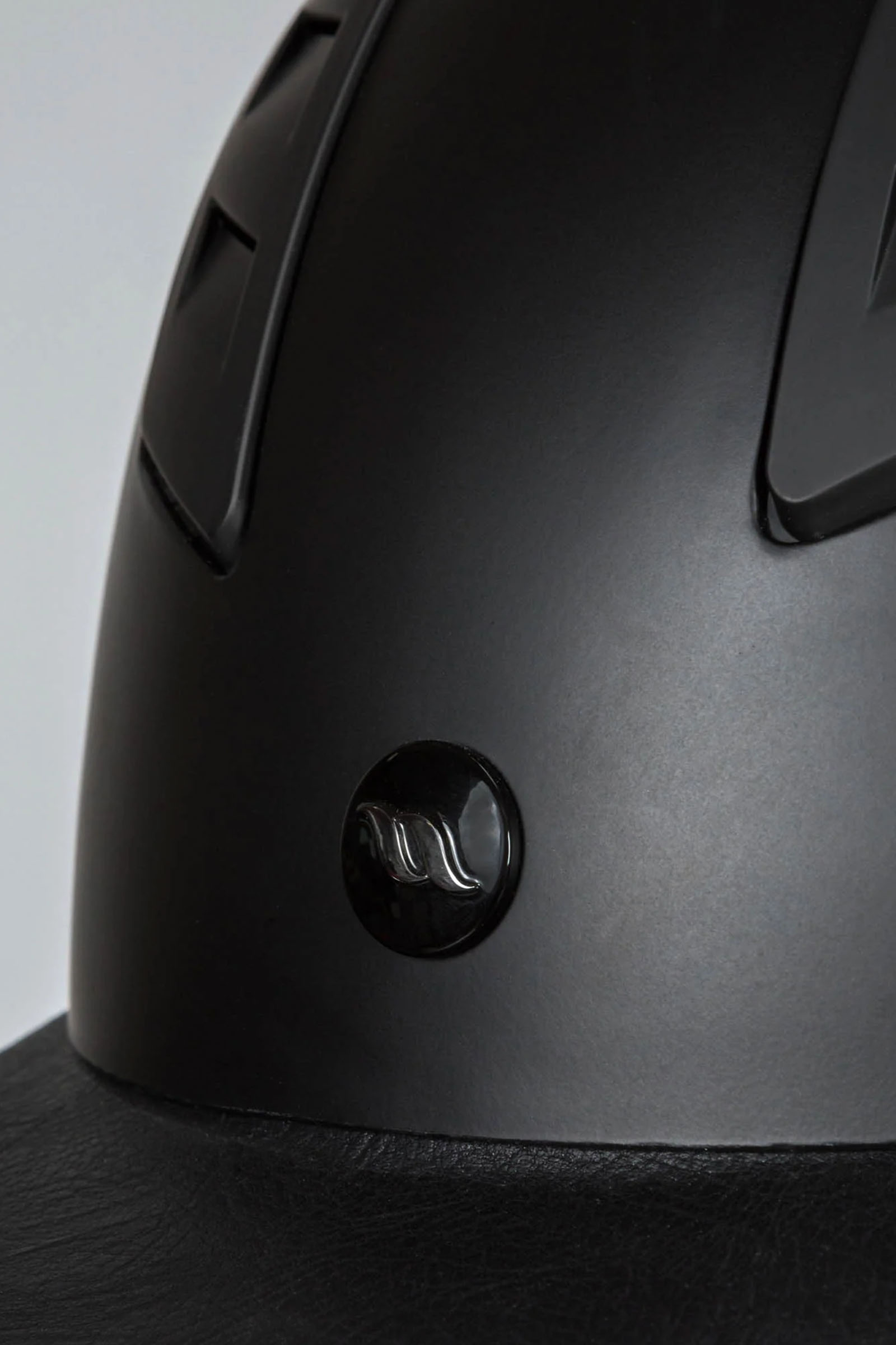 Back on Track Neoz kask jeździecki z gładką g&oacute;rną częścią