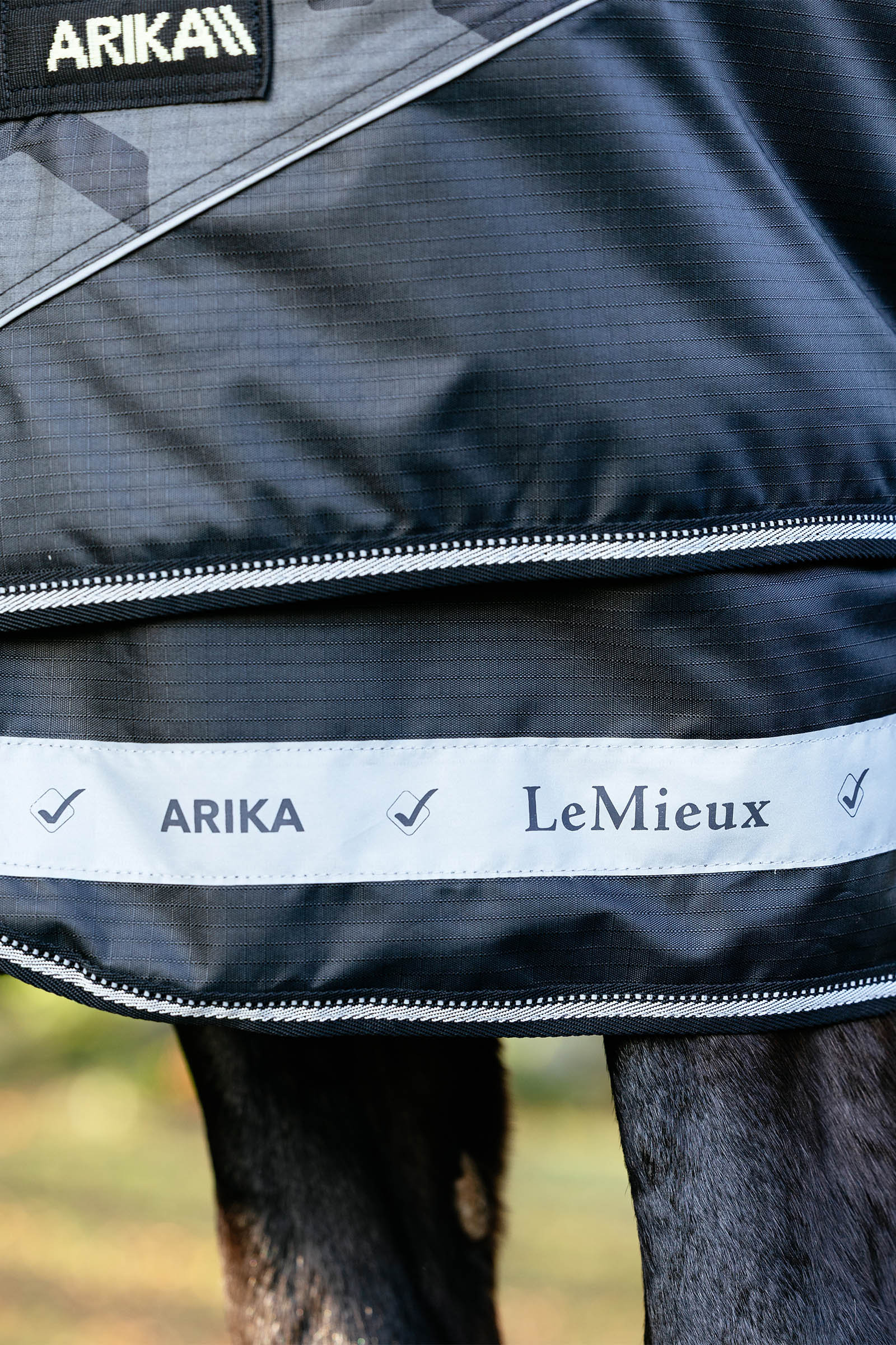 LeMieux Arika Reflective Turnout Rug With Detachable Neck, 0 g