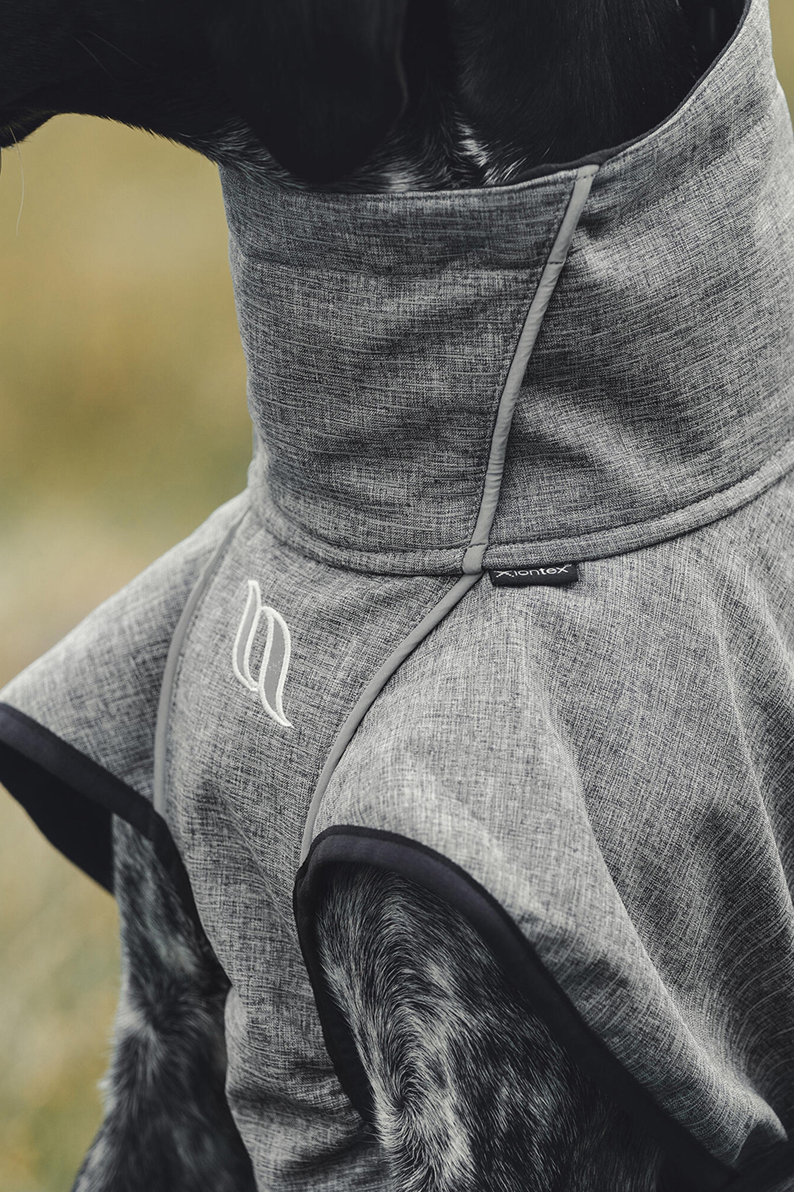 Grey Back on Track Bark Uniwersalna derka dla psa, 70-80 cm