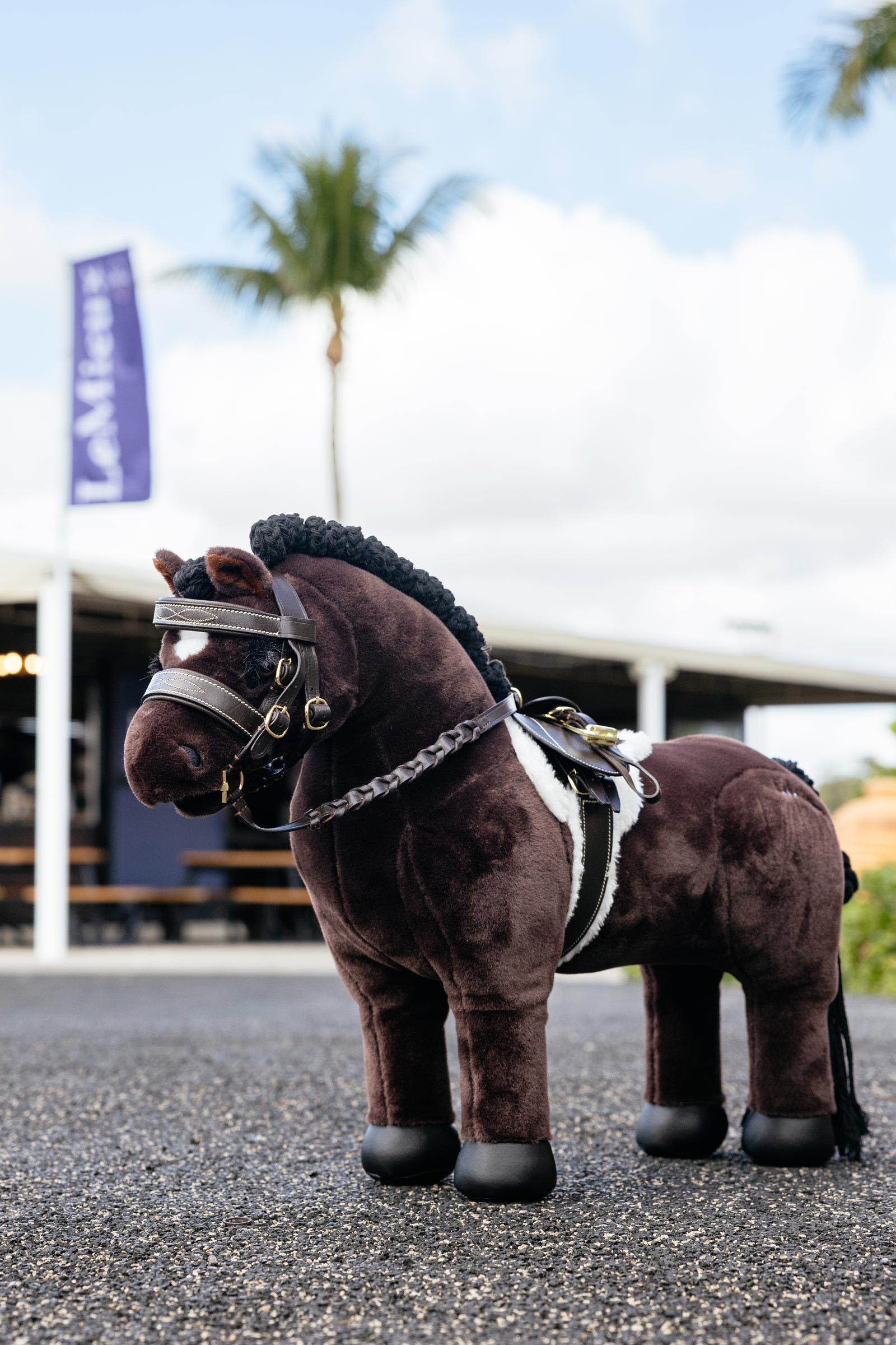 LeMieux Hunter czaprak skokowy i popręg dla konika zabawkowego