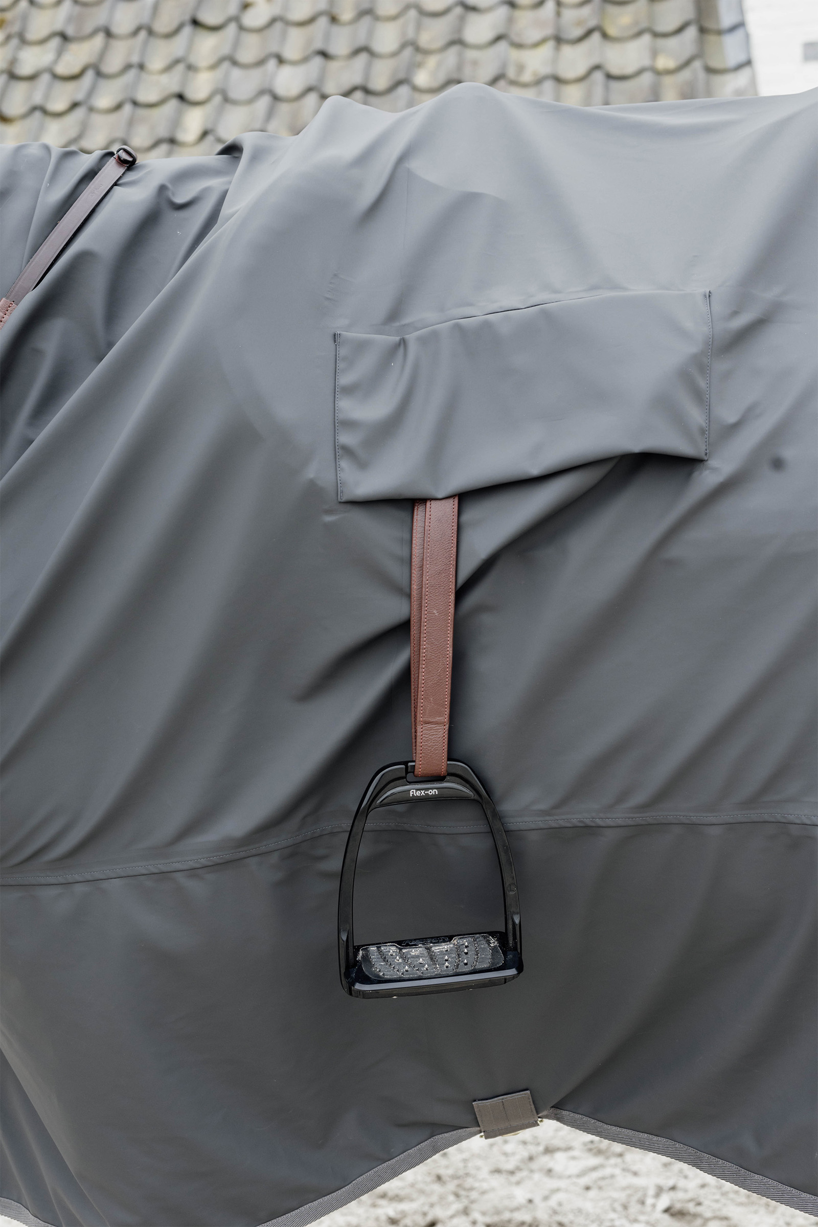 Derka przeciwdeszczowa Kentucky Horsewear Hurricane 100% Rain Rug