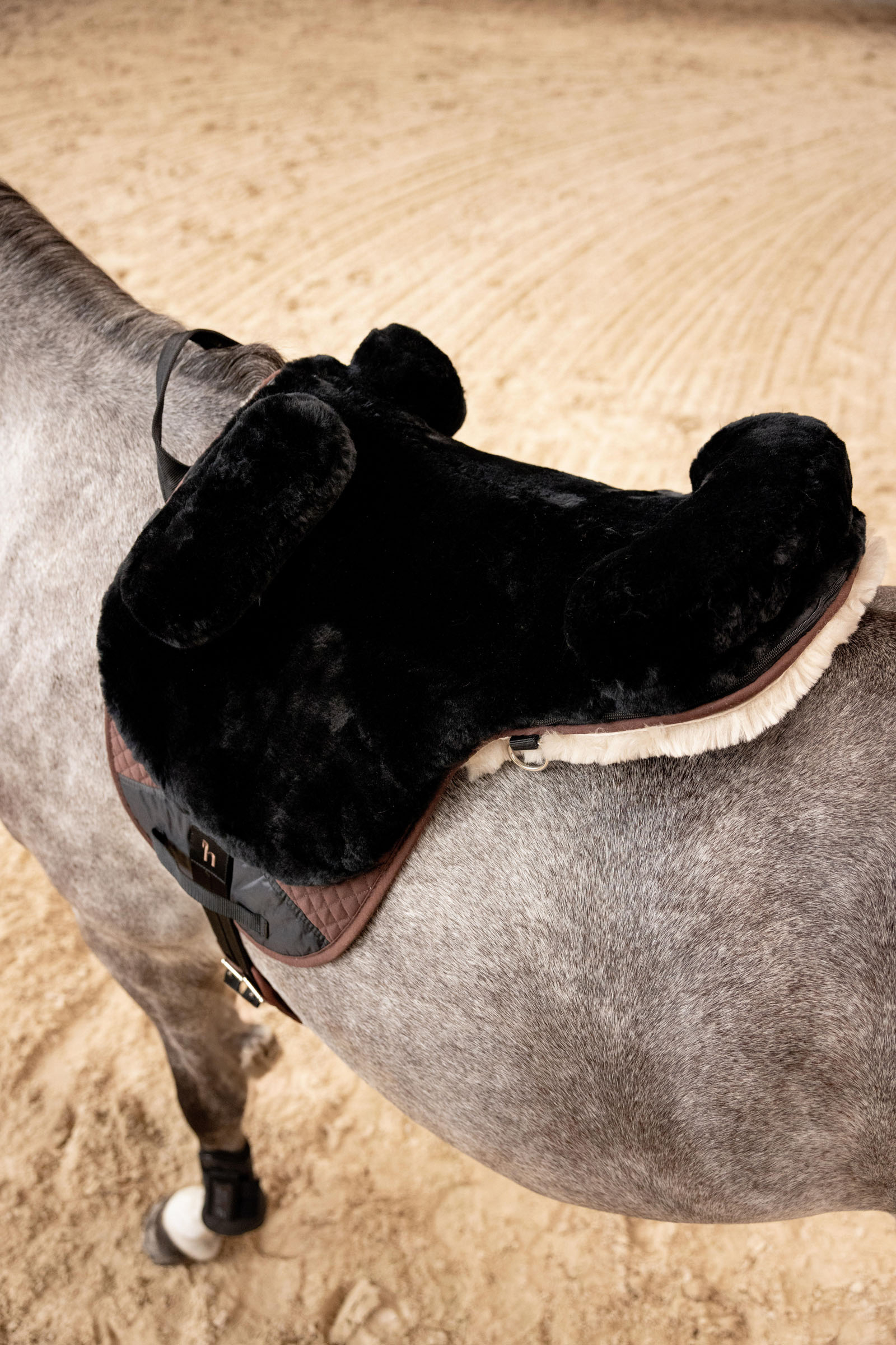 Horze podkładka jeździecka z owczej sk&oacute;ry