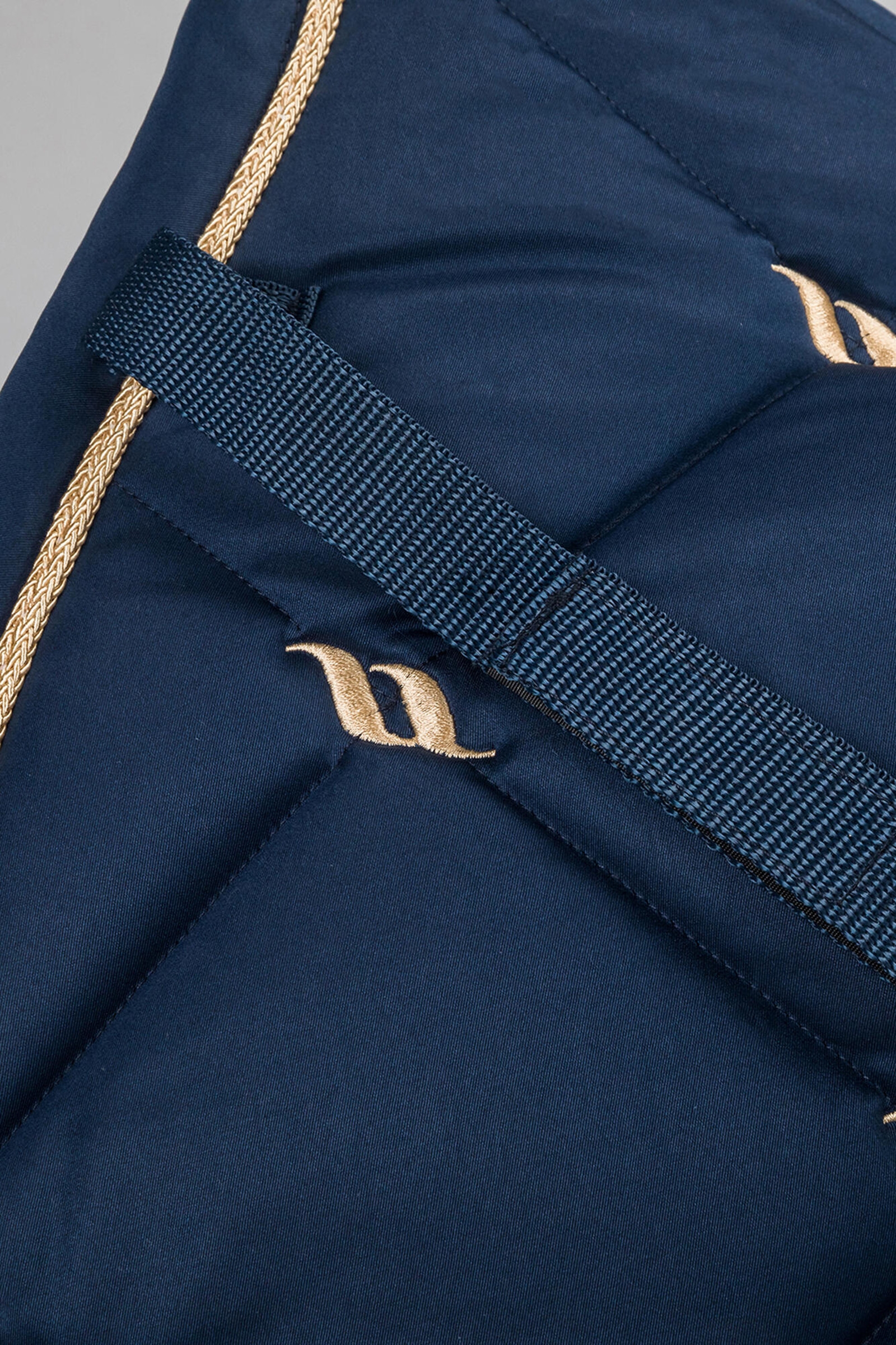 Blue Nights Back on Track Nights Collection Czaprak wszechstronny 