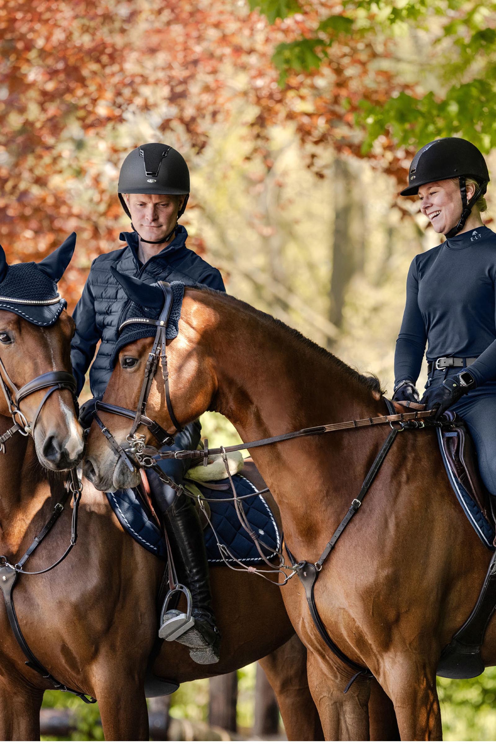 SWING H22 Mat/Velvet kask jeździecki