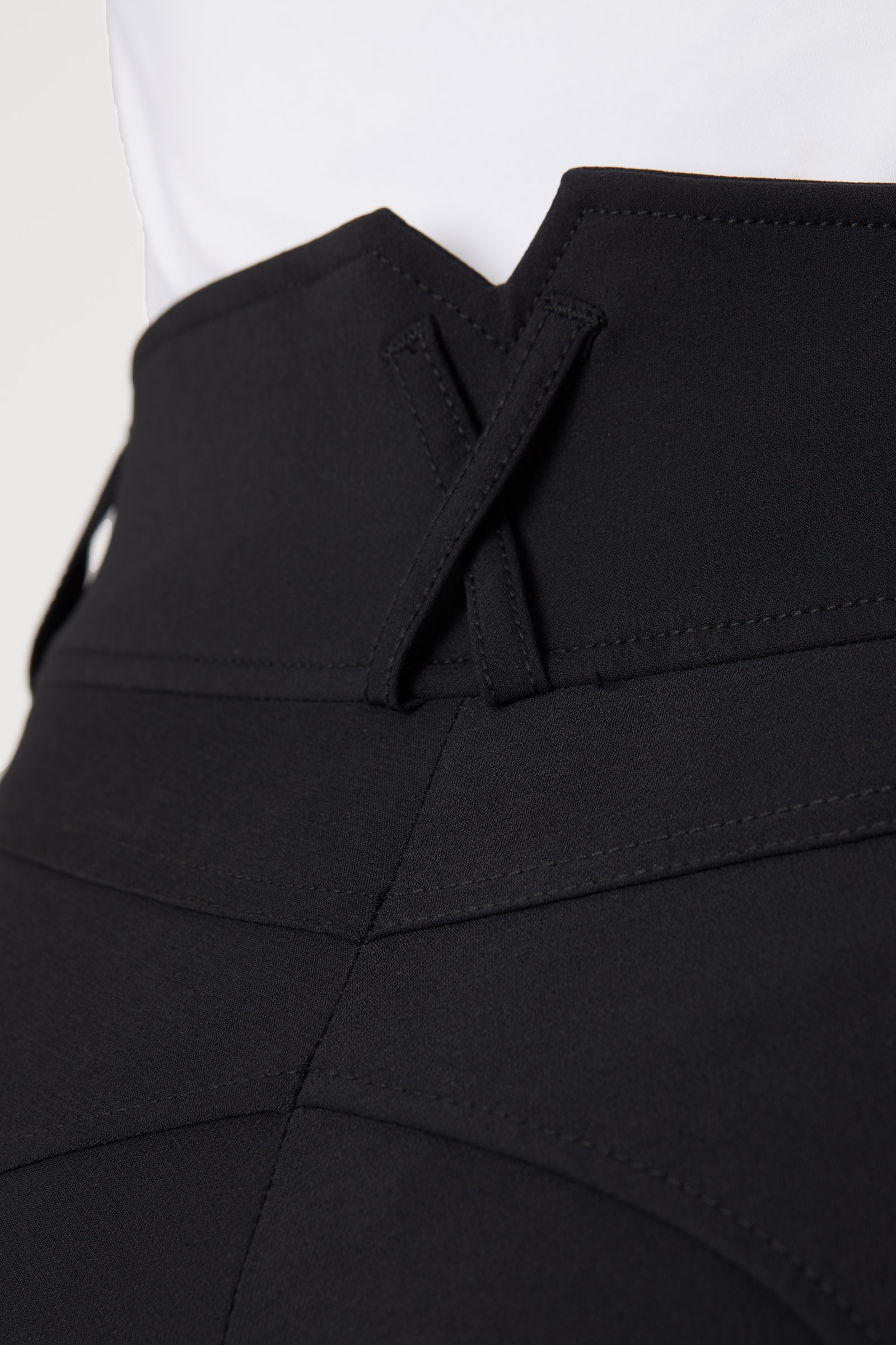 Bryczesy damskie lekkie ze stretchem i sk&oacute;rzanym, lejem kolanowym Horze Angelina