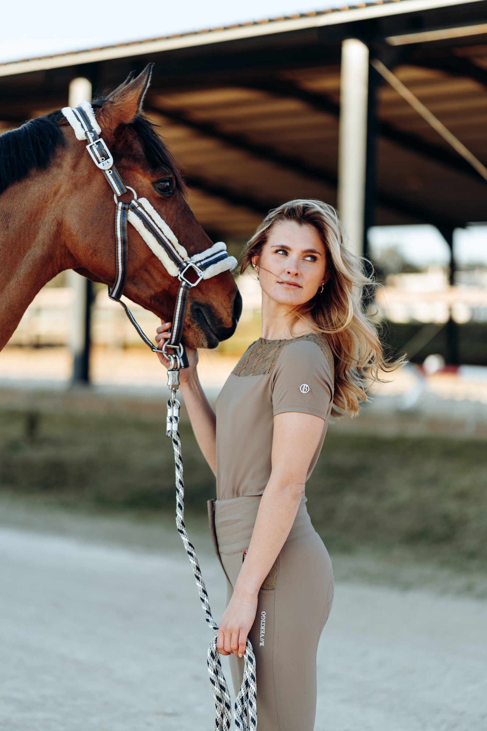 B Vertigo Cameron Kantar z futerkiem